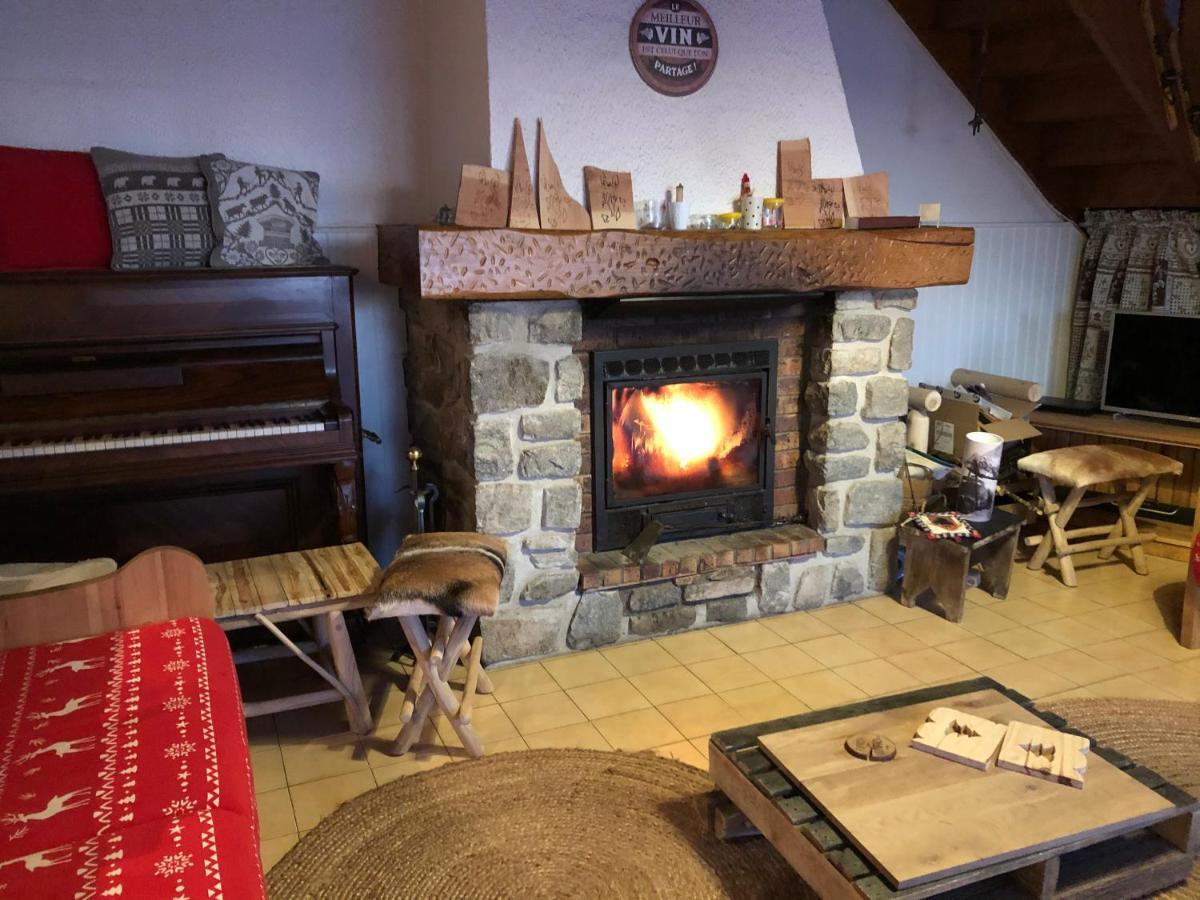 LE CHALET de la goutte Saint-Appolinaire  Extérieur photo